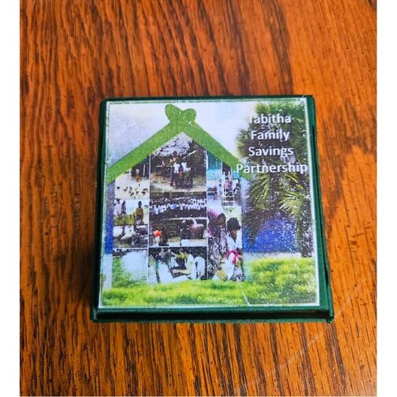 Cambodian Art Oil on Canvas Dowels Tabitha Family Savings Program & NecklaceVTG - Picture 8 of 10